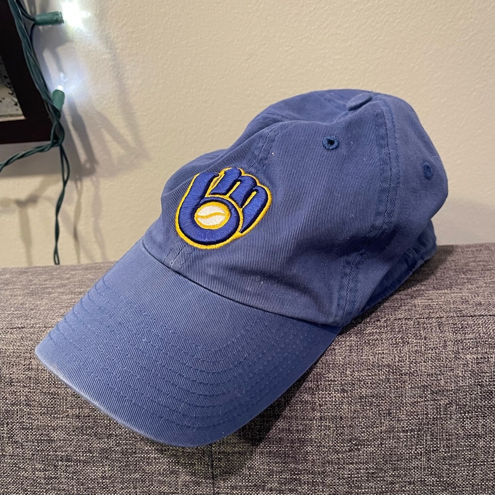 Milwaukee Brewers “The Franchise” series fitted hat. Size M